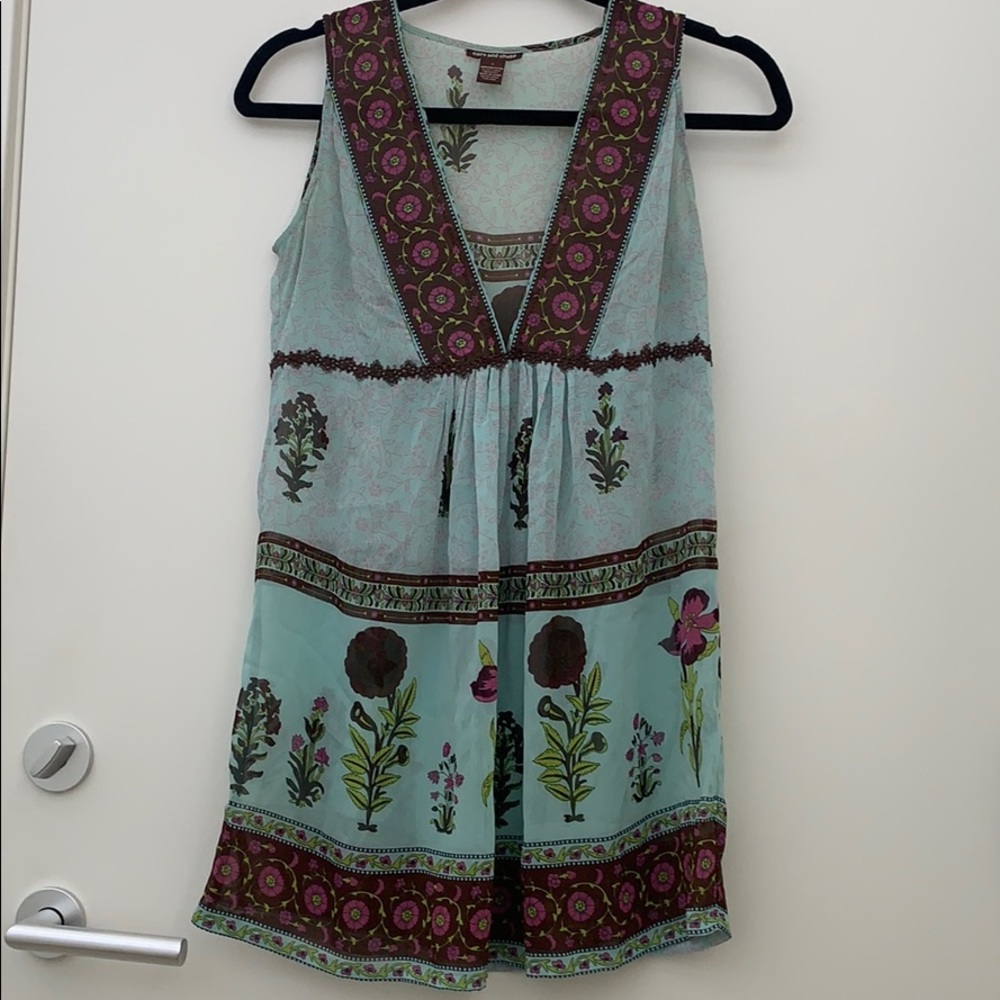 Coco and Chase floral Tunic Size Small